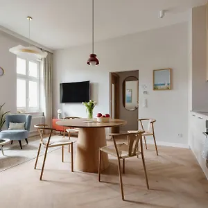 Sanhaus Apartment